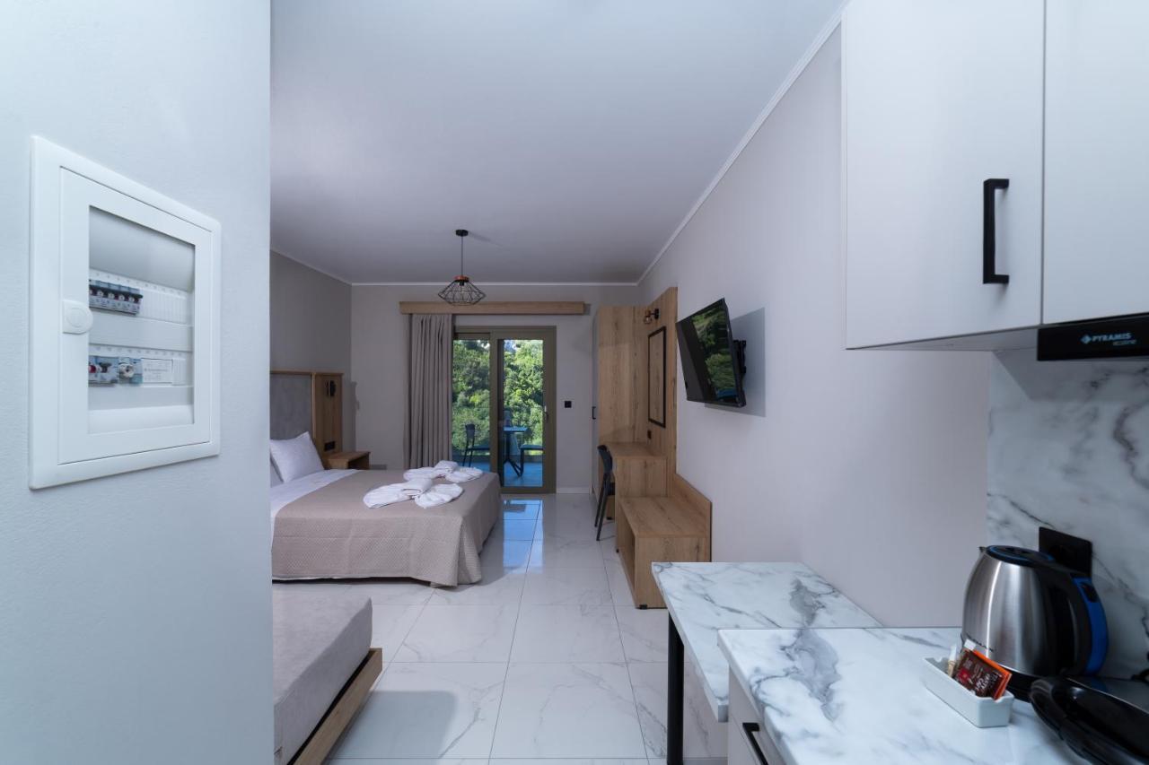 Sky View Suites Kefalonia Vóvikes Екстериор снимка