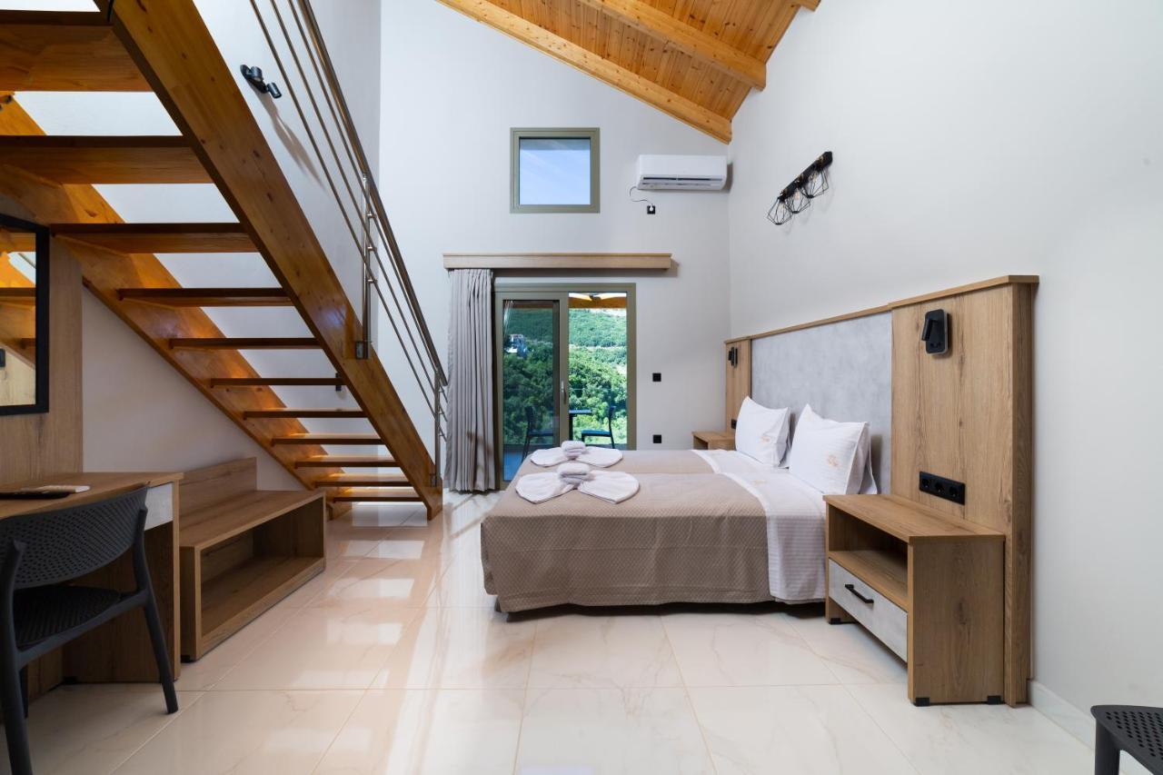 Sky View Suites Kefalonia Vóvikes Екстериор снимка