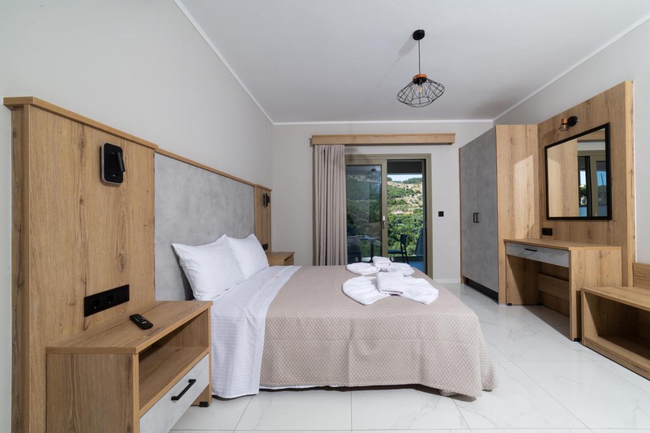 Sky View Suites Kefalonia Vóvikes Екстериор снимка