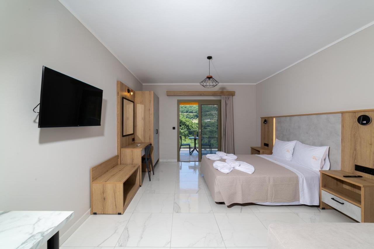 Sky View Suites Kefalonia Vóvikes Екстериор снимка