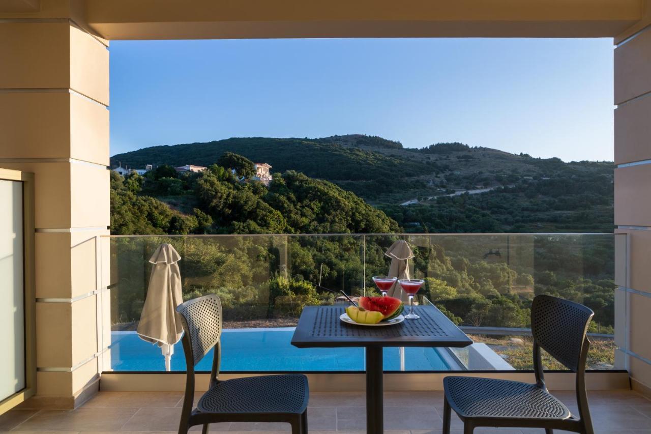Sky View Suites Kefalonia Vóvikes Екстериор снимка